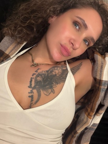 (216)507-1038 is Caucasianand offers nuru massages, asian massage, bodyrubs in Cleveland and available for incall on rubrankings Escape into a world of relaxation and indulgence with my exclusive services, which are tailored to your specific needs. Each session is designed to enhance your experience. I offer a lovely flow of services and preferences tailored specifically for you.
Appointments only - 
Text or call to reserve your spot! 
(216)507-1038