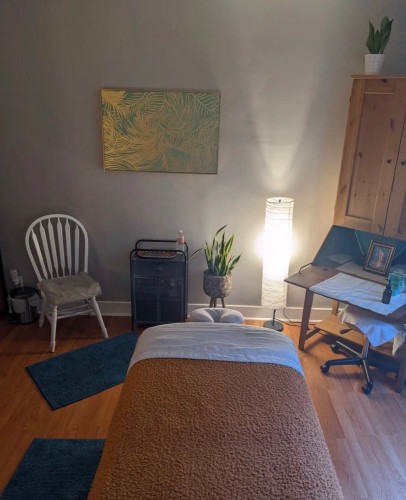 (660)539-4185 is Caucasianand offers nuru massages, asian massage, bodyrubs in Santa fe and available for both on rubrankings I offer full body traditional and Tantric massage.
 
VISIT ME IN MY PRIVATE STUDIO. 
 
ALLOW ME TO GET THE KNOTS OUT AND FINALLY RELAX. 
 
I PROVIDE AN ALTERNATIVE TO ASIAN SPAS, BODY RUBS OR TRADITIONAL MASSAGE CHAINS. I DO MASSAGE AND DO A BODY RUB. I AM LICENSED AND CERTIFIED.
 
YOU WILL LEAVE STRESS FREE!!!!!!!
MASSAGE RATES

30 MIN $150.00
60 MIN $200.00
90 MIN $250.00
NOTICE-: I DON’T ACCEPT CASH AS PAYMENT 

TEXT FOR YOUR BOOKING
SERIOUS PEOPLE ONLY 
(Kindly be brief with your text, I will like to know how many minute you want and your Location to know how close you are to me.))))
MY MANTRIC MASSAGE COMBINES 30 MINUTES OF TRADITIONAL MASSAGE AND 30 MINUTES OF TANTRIC MASSAGE. ENJOY THE BEST!!!!
* Your session will NEVER be rushed, and we'll take our time slowly exploring one vibrant sensation after another.
* Expect me to be warm and inviting when I greet you for the first time, and playful and sensually connected throughout the duration of our time together.
DON'T SETLLE ON A BODY RUB 

 OFFER LISTS 
DEEP TISSUE MASSAGE 
SWEDISH MASSAGE 
SPORTS MASSAGE 
HOT STONES 
FULL BODY TANTRIC MASSAGE 