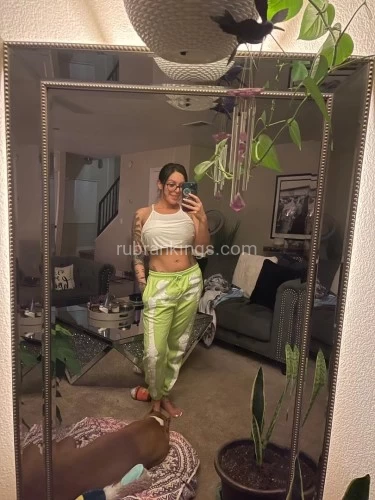 (470)856-1987 is Caucasianand offers nuru massages, asian massage, bodyrubs in Miami and available for both on rubrankings I’m available for meet up . Incall Outcall and car date ?Bbj?blowjob?cowgirl??doggy ?bareback?Gfe 
I sell my hot content videos at cool rate and I do FaceTime fun with full satisfaction tap in ?also No Cops ?‍♀️ Real and legitt. First timer should HMU ?..Pictures ? INDEPENDENT ✅NO DRAMA ✅NO POLICE ?❤️420 friendly I also like to party ? Snapchat: lizzsmith2025