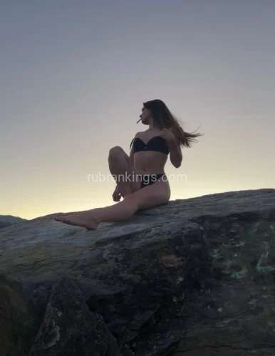 (712)848-8877 is Caucasianand offers nuru massages, asian massage, bodyrubs in Cedar rapids and available for both on rubrankings Lets play fellas sexy fun size body...Hit me up Nice and curvy ! Looking to fun and please you ? i dont play games serious inquires only no rush jobs ? in or outcall available please no games or you will be blocked