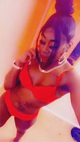 (313)859-3314 is ethnicity_Blackandoffers nuru massages, asian massage, bodyrubs in Des Moines and available for service_location_bothon rubrankings hey guys, looking for the ultimate massage with a happy ending from a sexy ts last day hosting and visiting here don't forget to ask about my two girls special