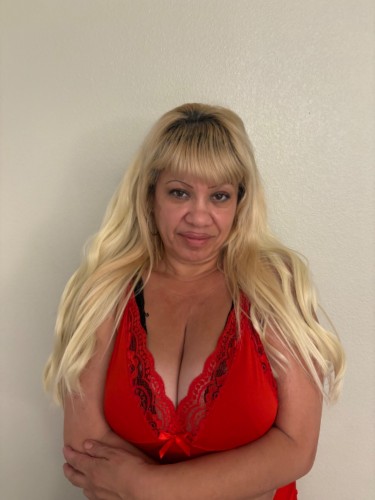 (858)269-2230 is Mixedand offers nuru massages, asian massage, bodyrubs in San diego and available for both on rubrankings Hi,sweet peach Liliy and I give you a nice
Sports massage from head to feet, specializing in back knots. .Free gifts🎁💋 with the purchase of a massage .Cash only or cash app✨
Play with my big boobs?‍♀️  and my sweet ass❤️ mutual touching in the nude?  music, oils, candles, and  sexy lingerie🌸🤵bathroom, 🪷parking shower and a small gym like to work out The gym is a very modern gym with a very nice comfortable shower.