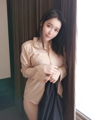 (573)279-0370 is ethnicity_asianandoffers nuru massages, asian massage, bodyrubs in Manchester and available for service_location_incallon rubrankings Hey my name is Chloe.  And Daphne! 5'2 weigh 103lbs Asian girl.
Let me cater to ur fantasies desires.
I am very sweet and all natural !! Come and spend the most perfect, and relaxing time with me. I am Sincere, Sweet, Sensual, Sexy and love to PLEASE and BE PLEASED!
 I look forward to meeting you soon!24/7 available!
Text 573-279-0370
