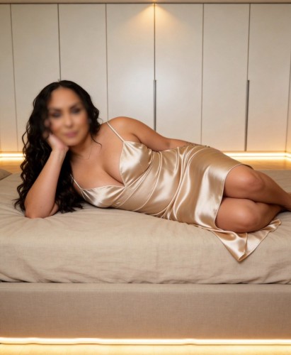 (214)291-6040 is Mixedand offers nuru massages, asian massage, bodyrubs in Chicago and available for both on rubrankings They say the best things in life are rare, refined, and entirely uninterrupted.

I specialize in providing an elite, deeply immersive sensory escape for those that are demanded of excellence in every room they walk into. 

My sessions are a masterclass in tension release—blending intuitive touch with a playful, effortless charm. 

If you value exquisite presence, flawless discretion, and an experience that lingers long after the session ends, consider this your formal invitation to completely log off.

I offer a variety of experiences. Do not be shy. This is your time to shine. 

XoXo

Lauren Jade 