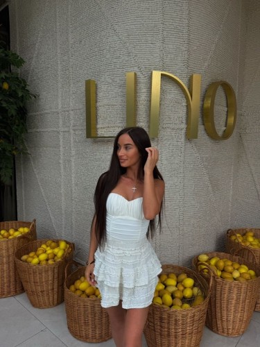 (949)245-7661 is Caucasianand offers nuru massages, asian massage, bodyrubs in Los angeles and available for both on rubrankings Hey I’m Lucia
We offer Exclusive Sensual Massage Experience🥂
Step into a private world of heat,🥵 touch, and temptation.
Dim lights, warm 😏oil, and slow, intimate body-to-body🥵 movements create an atmosphere where tension dissolves and desire awakens.
Every motion ☺️is deliberate, unhurried, and deeply sensual — designed to relax your body while teasing your senses.
A luxurious, discreet experience focused on connection🌴, pleasure👅, and complete surrender.

🍾Please be respectful on your inquiries.I Carter only upscale gentlemen for sensual massage.Feel free to inquire about my rates and different massage styles.
