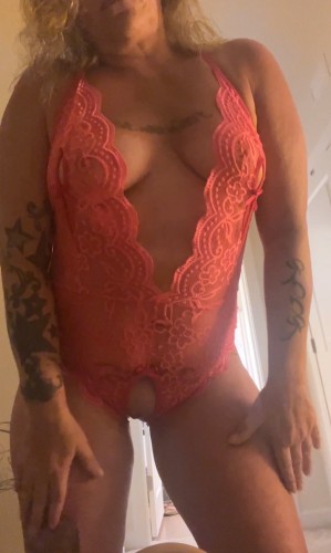(803)477-0590 is Caucasianand offers nuru massages, asian massage, bodyrubs in Columbia and available for incall on rubrankings NEW!!! Hot towel treatment included with every session. New MASSAGE TABLE HAS ARRIVED Treat yourself and Indulge in a deeply relaxing, sensual session. My sessions provide companionship, intimacy, romance and  personalized emotional intimacy. Nothing robotic here. My sessions are an  experience designed to melt away tension and leave your body trembling. 
Offering 30–60 minute luxury relaxation sessions, each tailored to your comfort level—full body or targeted areas. Smooth Nuru, soothing body glides, warm touch techniques, and my naturally tight, controlled hands create a slow-building calm you’ll feel long after you leave.

Enhance your session with my add-ons such as premium manscaping and barber-style detailing for a clean, confident finish.

Let yourself unwind.
Let your stress slip away.
Because I’m experienced and licensed—to help you completely relax. 