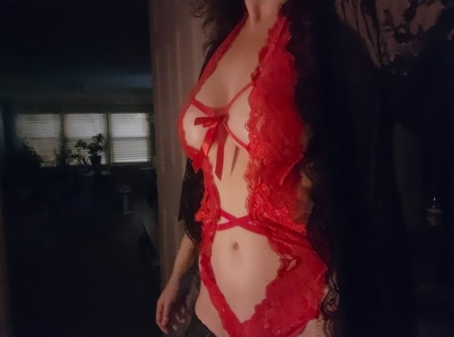 (314)675-0189 is Caucasianand offers nuru massages, asian massage, bodyrubs in St louis and available for incall on rubrankings ‼️❗️Read The Whole Ad Before Contacting me‼️
              


Hello Gentlemen,
I'm Lilly, I'm very well loved and highly reviewed in the area. Looking to meet some great guys. I know we'll hit it off and be seeing each other often! I enjoy giving a true full-body light Tantric, Sensual Rub down you'll be yearning for all week long. You'll relax on my massage table while I tantalize your kundalini energy. Aromatherapy for the senses. Relaxing meditation and waterfall sounds for your peaceful enjoyment. This is a pampered experience and half hours are not an option. I have a lifetime of experience in my field and take pride and pleasure in making you feel your very best! I truly love giving pleasure and you will soon find out. What I provide is a true art and specialty. 
Mutual touch is allowed.
 Respectful Gentlemen
 MEN 27 years or Older only! 

Shower available (good hygiene is a must).
 Beverages (mini bar)are provided for your comfort. Chocolates if you get a sweet tooth.
Unscented oil so we can be discreet 😁

⚛️SCHEDULE?
24- 48HR hours preferred for all appointments but required for NEW CLIENTS!). Regulars at least 2hrs or more notice. 

Tuesday 2PM-10PM
Wednesday 2PM- 10PM
Thursday 2PM- 10pm
Friday 2PM- 10PM
Saturday 2PM-10PM
Sunday 2pm - 10pm 
Closed- Monday 

Text me to set up your appointment with the template below filled out. 
  Hi Lilly, I saw you on ____. My name is _____. I'm ____ yrs old. I'd like to see you on _____ day at _____pm.  
 
 Hey ,  Hi , Wsup, or anything other then the template above will be ignored and blocked! Also I dont respond to emails. 


✳️60 min- $220
✳️90 min- $330
✳️120 min - $440
❇️80 min $400. Bondassage
 
NOTHING else is implied or offered!

Private (safe) incall ONLY! Outcall is not an option. 
 
!!!CANCELATION POLICY !!!
❗️Cancel 2 or more hours in advance of your scheduled appointment or you'll owe for your missed appointment or be blacklisted. ❗️

RULES-RULES-RULES
❌️NO DATY❌️NO NURU, ❌️NO FS,❌️ NO GFE, ❌️NO BJ.❌️NO Bodyglide  Don't ask!

NAME: LILLY
Gender: Women
AGE: 42
HEIGHT: 5'5
FIT: ATHLETIC- Hour glass
BUST: 34 DD- Perky
WEIGHT: 140LBS
Hair: Auburn/ MID BACK.
Eyes: Brown
Race: White 
Independent
100% REAL PHOTOS 

Reviewed
 TER: 366565
USAsexguide
Check out my
Onlyfans below
Or on Twitter/X @Lillylolly314


My hobbies are the gym, eating healthy and gardening. I also enjoy DIY projects. I have a personal trainer who keeps my body looking its very best. Im huge on full body health and wellness. 