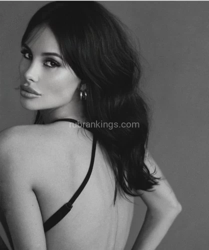 (332)200-1703 is Caucasianand offers nuru massages, asian massage, bodyrubs in New york city nyc and available for both on rubrankings Hello guy, I am Aida from Bulgaria, 27 years old. I am offering my services in private, discreet apt. You are welcome to come. I will give you the best time. You will release your stress. Please call me or text for more information : 332-200-1703 