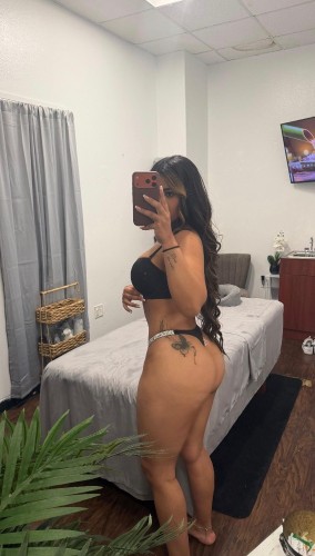 (469)459-3564 is Latinoand offers nuru massages, asian massage, bodyrubs in Dallas and available for incall on rubrankings ❤️ Hi, my name is Roxy  
I offer Swedish massage, full body massage and Nuru. Let your mind be in complete harmony with your soul. Relaxed in my angle touch hands. Come visit to my private suite, clean and descreet. 
Contact me via text, I will answer as soon as possible. Real photos 100%, or free service. 
Will ask for a quick screening if first time client. 

Body rub 30 minutes 170$  preston Dallas Addison 
Body rub 60 minutes 220$
Nuru 30 minutes 200$
Nuru 60 minutes 300$
