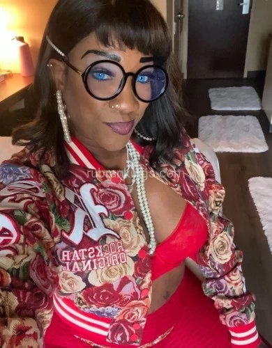 (248)227-3770 is Blackand offers nuru massages, asian massage, bodyrubs in  and available for both on rubrankings My pictures speak for their self, but trust me I look better in person, Serious callers, only visiting Chicago for a short time only