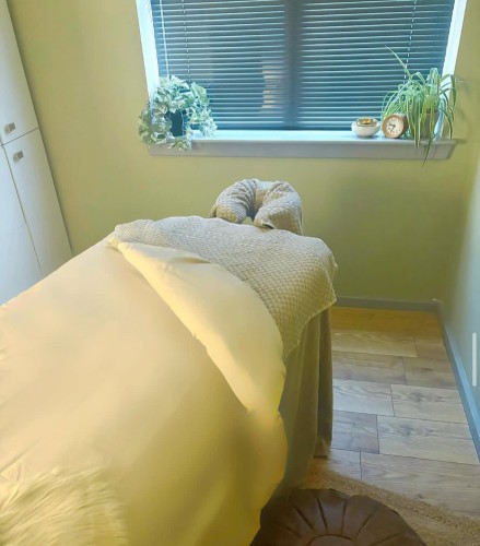(269)210-1060 is Caucasianand offers nuru massages, asian massage, bodyrubs in Phoenix and available for both on rubrankings SURRENDER TO LIMITLESS TOUCH — WHERE ECSTASY BEGINS AND EVERY PAUSE LEAVES YOU WANTING MORE 😍💧


✨ Where Passion Meets Touch ✨
Unlock Pleasure. Release Tension. Redefine Relaxation.

Let your body become the canvas and my hands the art — igniting your senses and taking you on a journey where sensuality has no boundaries.
Step into a realm where every caress awakens, every stroke seduces, and your satisfaction is the only goal.

This isn’t just a massage — it’s an experience.
Whether you crave deep relief, intimate indulgence, or simply a place to escape, I offer a tailored session that melts stress, heightens pleasure, and leaves your body humming with satisfaction.

🔥 Specialized Sensual & Therapeutic Services:
• Swedish Massage
• Deep Tissue Massage
• Nuru Massage (slippery, full-body connection)
• Hot Stone Massage
• Aromatherapy Massage
• Tantric Massage (sacred, sensual energy flow)
• Shiatsu Massage
• Sports Massage

⏳ Session Durations:
• 60 Minutes
• 90 Minutes
• 120 Minutes

💬 How to Book:
Text with:
1. Your Name
2. Session Duration
3. Preferred Date & Time

Payment Note:
• No cash payments accepted.

What Awaits You:
• A discreet, luxurious setting
• Immaculate hygiene and calming ambiance
• A warm, welcoming atmosphere
• Expert hands that know exactly how to please and heal

Let me take you beyond relaxation — to a place where passion, energy, and expert touch converge.
You deserve more than just relief… you deserve unforgettable.

📞Text: +1 2692101060
WhatsApp:+15513297317
📶 Signal: +1 408 780 4372
