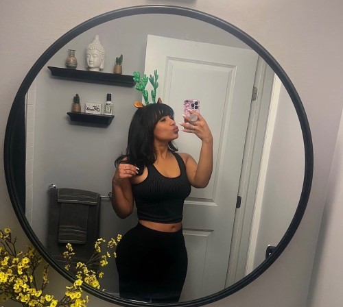 (253)210-1179 is Mixedand offers nuru massages, asian massage, bodyrubs in Tacoma and available for incall on rubrankings Hey guys, my name is saleena. 

A soft touch… warm skin… and an irresistible, sensual flow that pulls you into complete relaxation. I’m a feminine, inviting masseuse in the Puyallup area, offering a smooth, intimate escape where you can let go and enjoy the way I move. Step into my space and sink into the kind of tension-melting experience you crave.

$450-90 min. 
$350 -60 min. 
$250-$30 min. 
