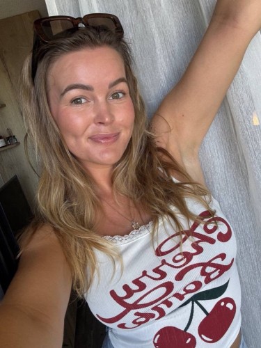 (570)572-3695 is otherand offers nuru massages, asian massage, bodyrubs in Tulsa and available for both on rubrankings With over 3 years of experience, I offer a private, intimate, full body relaxation massage to select clientele.   I believe as humans we are completely connected; body, mind, soul and spirit. My priority is providing a safe space for you to release not only your physical and sexual tension but also, if you choose, your mental or emotional tension. My training (see below) and years of practice, combined with a unique adaptability allow me to fulfill a diverse range of preferences and desires. My intuitive, sensual touch is exactly what you've been looking for.   While I offer bj/fs, I'm very open to special requests including shower, outfits and fetish sessions. You're always welcome to ask :)  TRAINING AND EXPERIENCE:  Over 10 years: - Teaching meditation - Studying reflexology  - Emotional intelligence and Life Coaching training   Over 4 years: - Studying sexual wellness - Practicing relaxation massage   Text me now to book an appointment.  Texting number: +1 570-572-3695   Telegram :@Miaensley